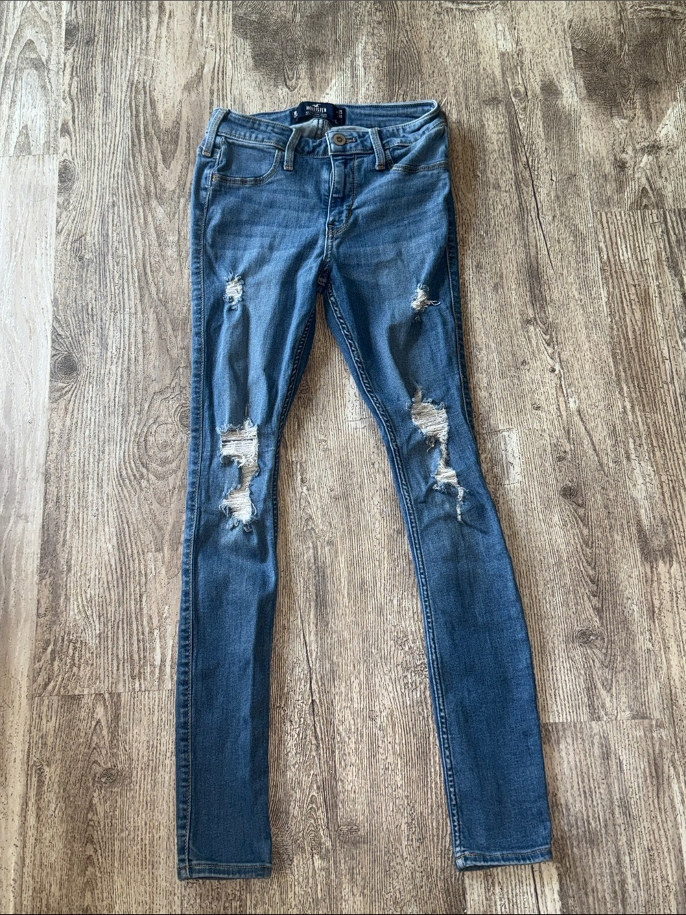 Hollister Women's Ripped Skinny Jeans - Blue Wash